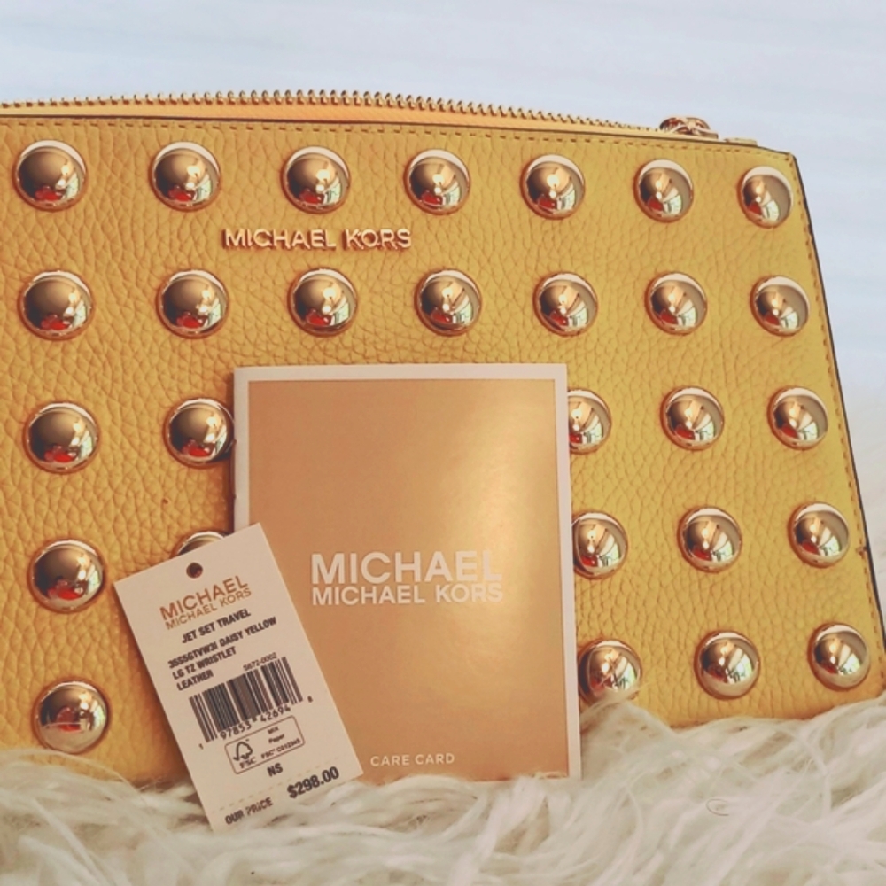 NEW NWT Michael Kors Large Wristlet Wallet Daisy Yellow Studded Pebble Leather - Picture 5 of 7